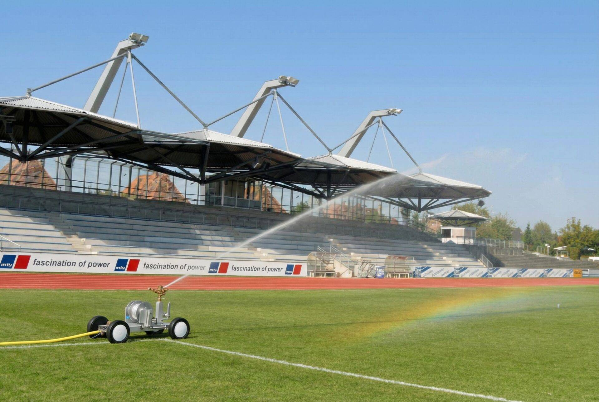 Travelling sprinkler in stadium