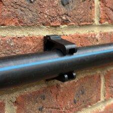 Pipe clamp - heavy duty securing of larger, medium density pipes