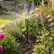 Border sprinkler watering kit