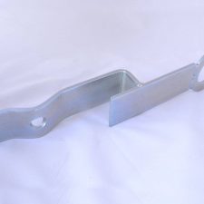 Ball valve support bracket for galvanised water storage tanks