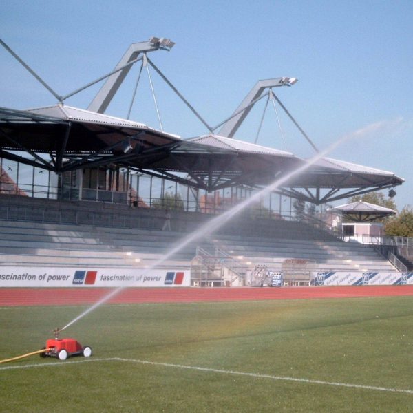Rain-King Travelling Sprinkler for sports irrigation