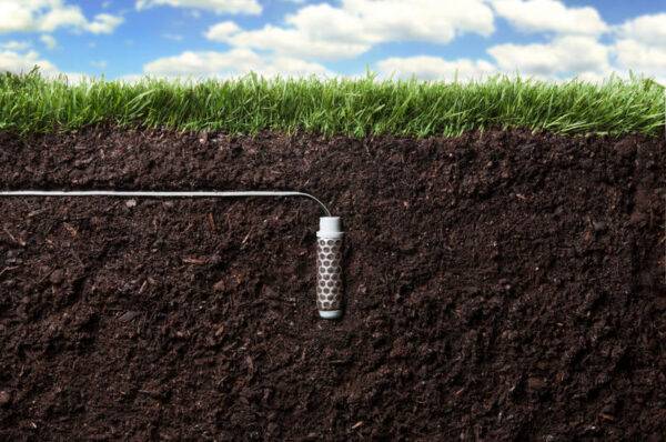 Hunter Node Soil Probe fits to the Hunter Node BT valve box controllers to allow soil moisture sensing